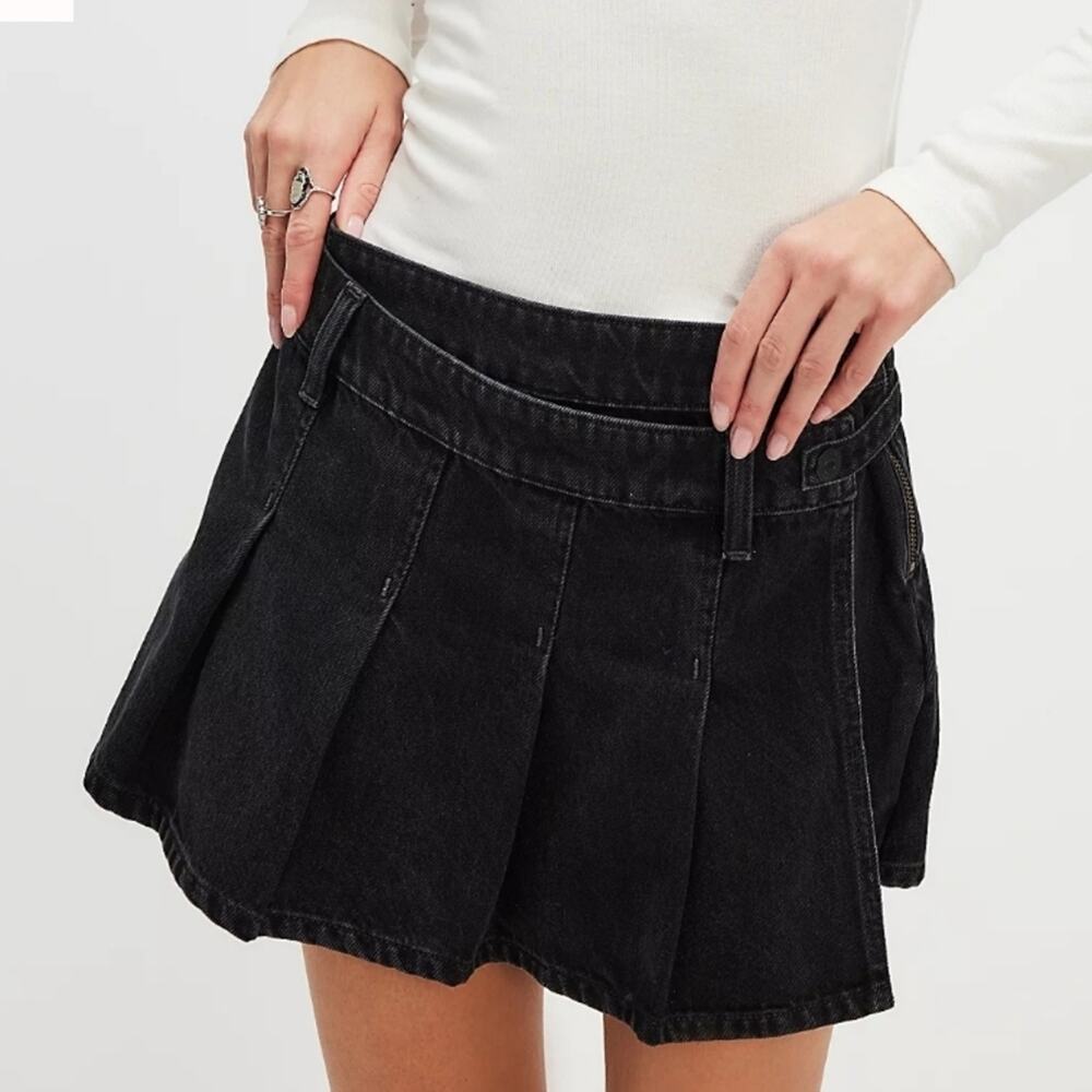 Free People Black In the City Stephie Denim Skort 25